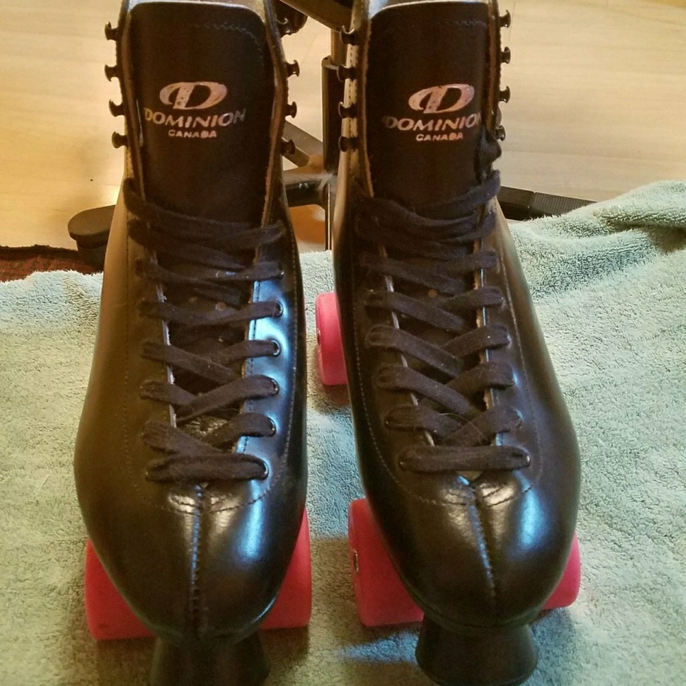 Dominion Quad Rollerskates